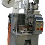 automatische kruidenthee nylon piramides verpakkingsmachine voor theezakje